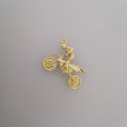 Мотокрос – Мъжки спортен медальон от сребро 925 с позлатено покритие – Ръчно изработено спортно бижу – Идеален подарък за мъж, фен на мотокроса – SSJ