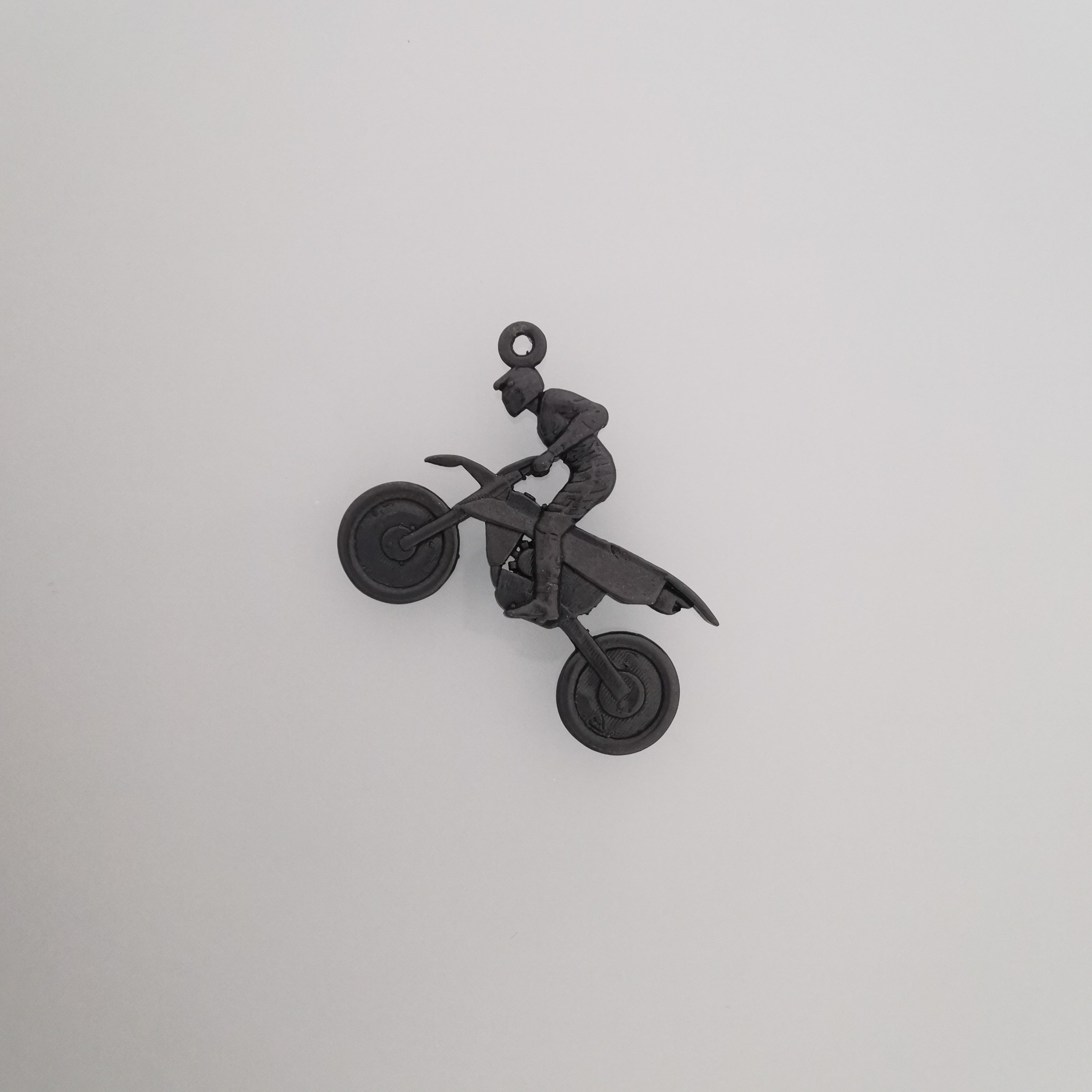 Мотокрос – Мъжки спортен медальон от сребро 925 с частично позлатено покритие – Ръчно изработено спортно бижу – Идеален подарък за мъж, фен на мотокроса – SSJ