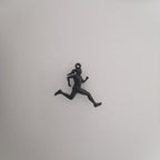 Атлетка – Женски спортен медальон за бегачки, спринтьорки и маратонки от сребро 925 с оксидирано покритие – Ръчно изработено бижу талисман за лекоатлетки – SSJ