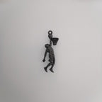 Баскетбол – Мъжки спортен медальон от сребро 925 с оксидирано покритие – Ръчно изработено бижу талисман за баскетболисти и фенове – Идеален подарък за спортист или треньор – SSJ