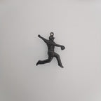 Бейзбол – Мъжки спортен медальон за бейзболист питчър от сребро 925 с оксидирано черно покритие – Ръчно изработено бижу талисман – Идеален подарък за спортисти, треньори и фенове – SSJ