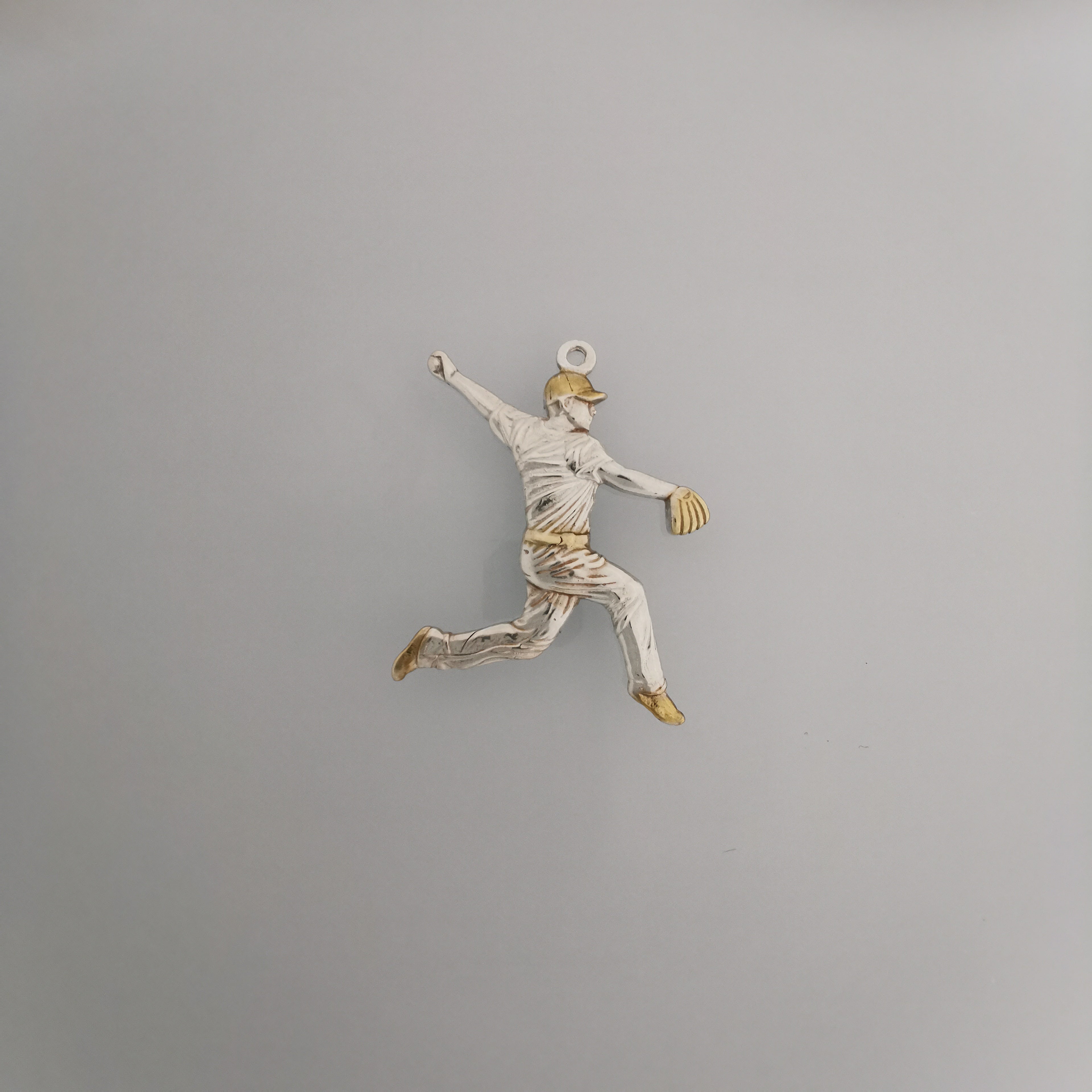 Бейзбол – Мъжки спортен медальон за бейзболист питчър от сребро 925 с оксидирано черно покритие – Ръчно изработено бижу талисман – Идеален подарък за спортисти, треньори и фенове – SSJ