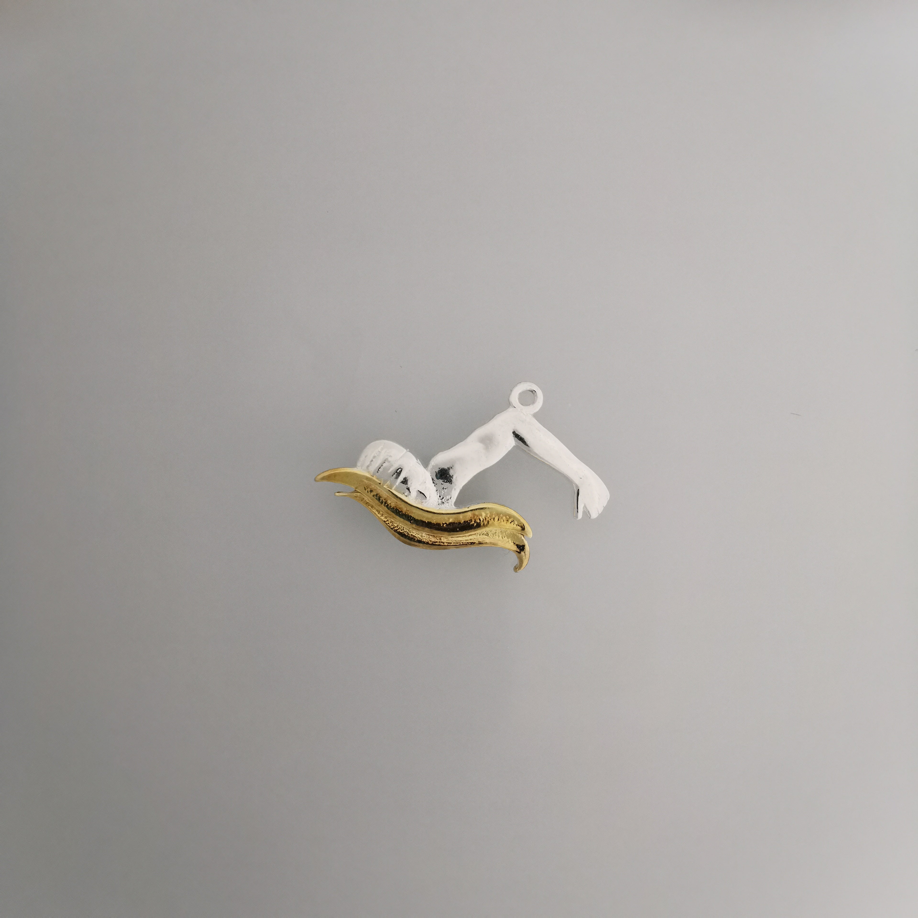 Плувец (кроул) – Мъжки спортен медальон от сребро 925 с оксидирано покритие – Ръчно изработено спортно бижу – Идеален подарък за мъж, фен на плуването – SSJ