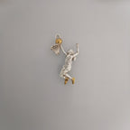 Баскетбол – Женски спортен медальон от сребро 925 с частично позлатено покритие – Ръчно изработено бижу талисман за баскетболистки и фенки на спорта – Идеален подарък за спортист, треньор или почитател – SSJ