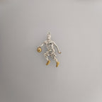 Баскетбол – Мъжки спортен медальон от сребро 925 с частично позлатено покритие – Ръчно изработено бижу талисман за баскетболисти и фенове – Идеален подарък за спортист, треньор или почитател – SSJ