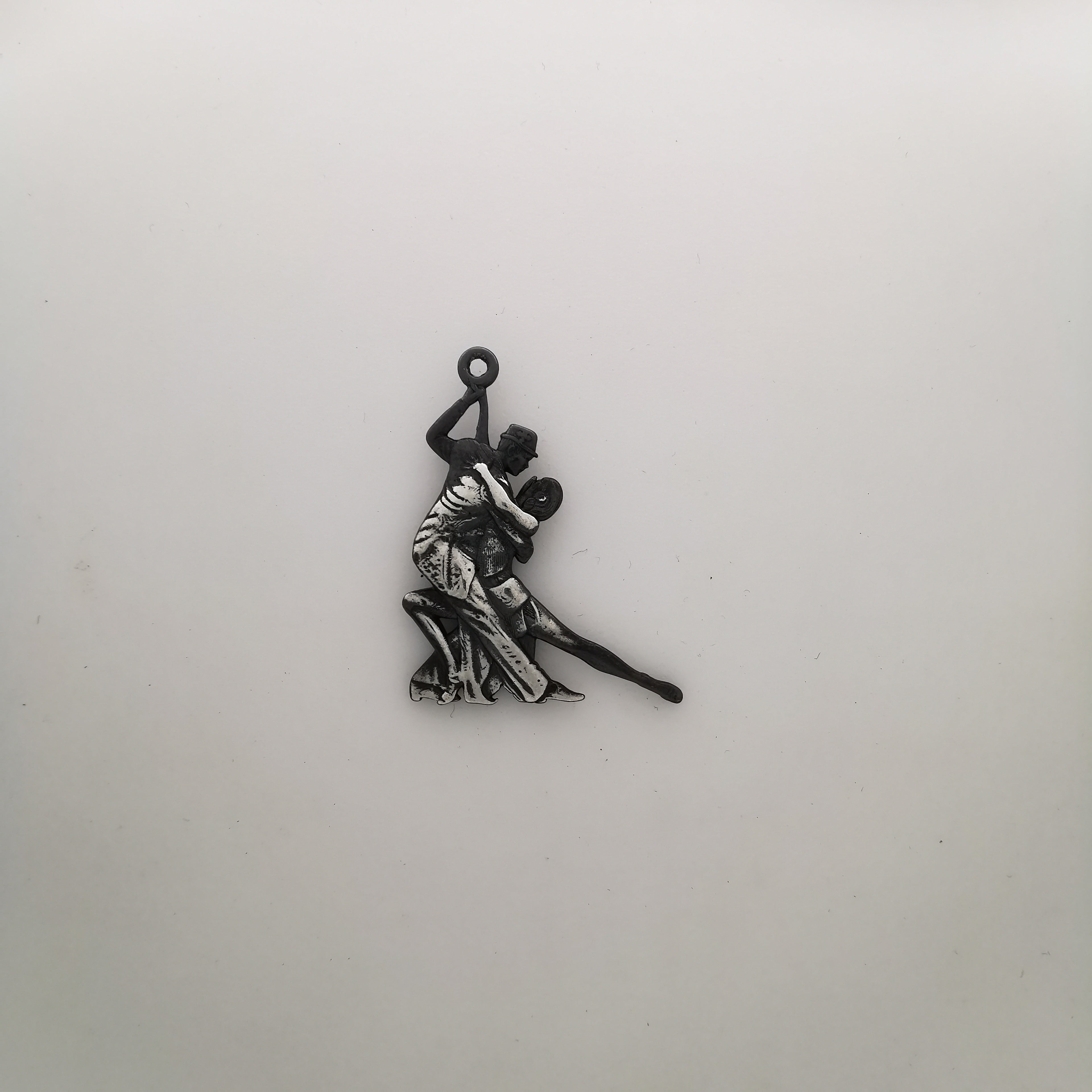 Аржентинско танго – Унисекс спортен медальон от сребро 925 с частично позлатено покритие – Ръчно изработено спортно бижу – Идеален подарък за жена, фенка на спортните танци – SSJ