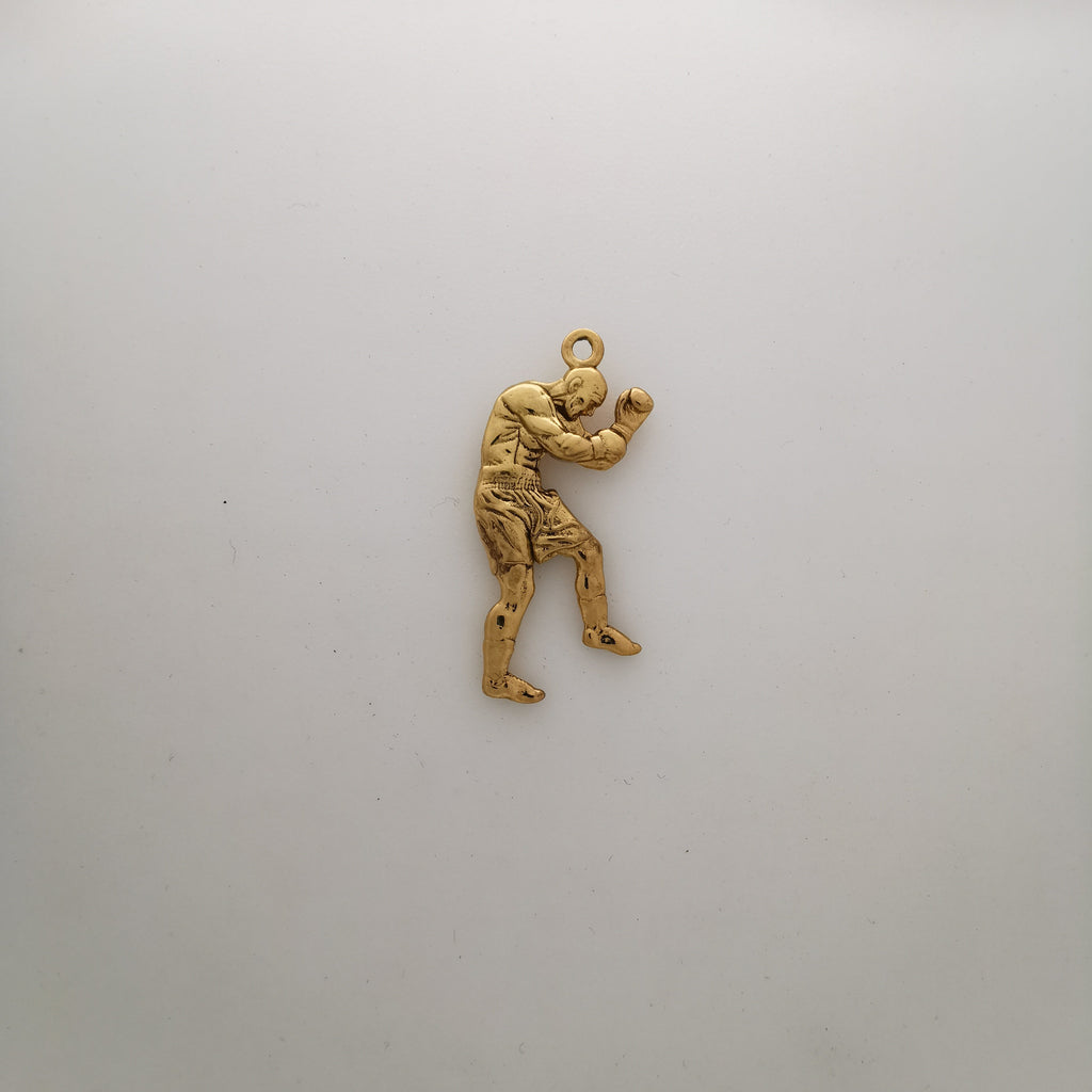 Боксьор – Мъжки спортен медальон за бойци, боксьори и MMA атлети от сребро 925 с позлатено покритие – Ръчно изработено бижу талисман за бойни изкуства – SSJ