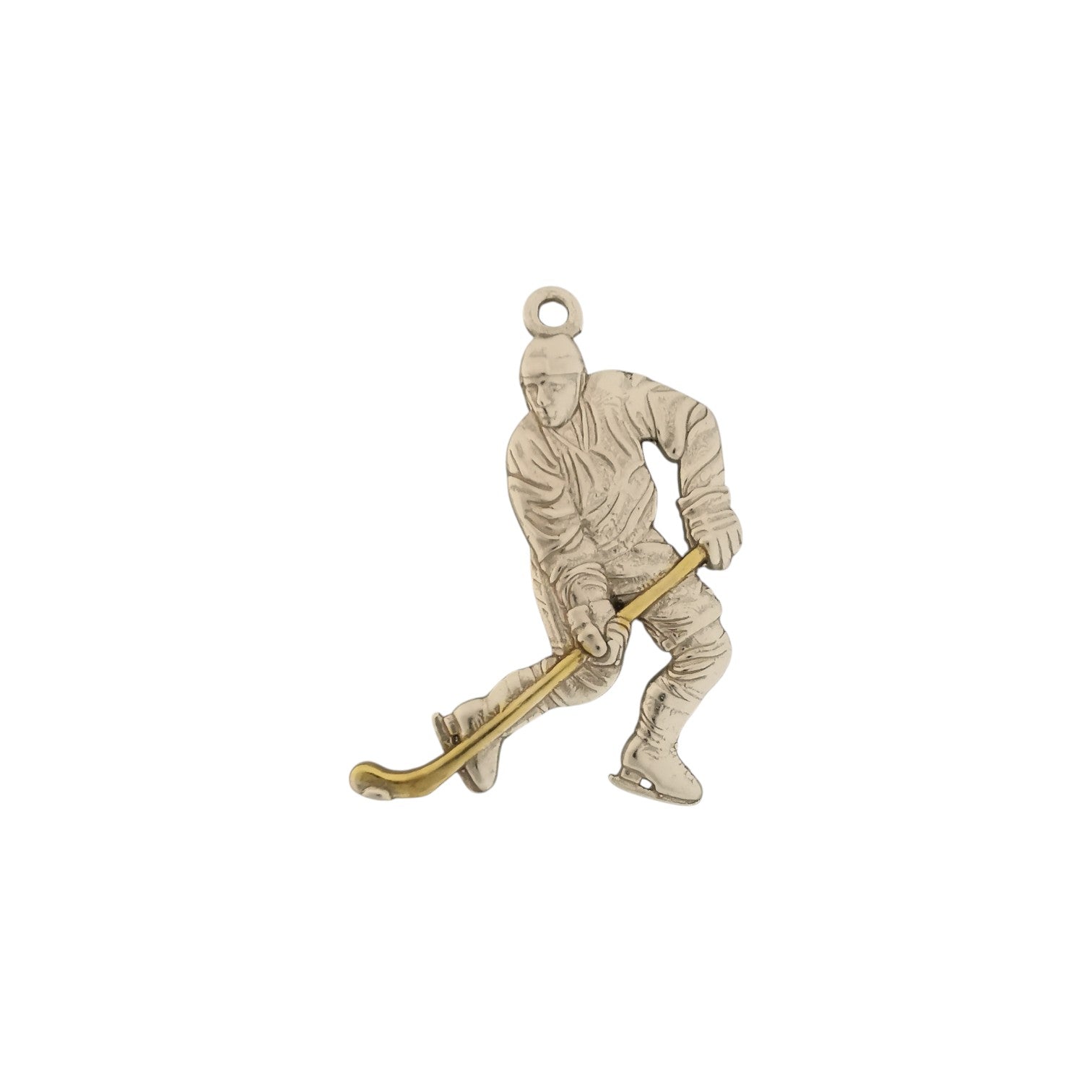 Хокеист (водене на шайба) – Мъжки спортен медальон от сребро 925 с частично позлатено покритие – Ръчно изработено спортно бижу – Идеален подарък за мъж, фен на хокея – SSJ