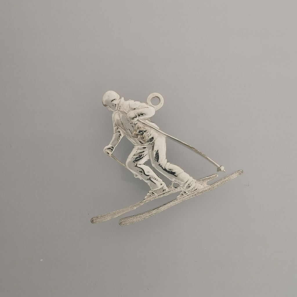 Скиор – Унисекс спортен медальон от класическо сребро 925 – Ръчно изработено спортно бижу – Идеален подарък за фен на зимните спортове – SSJ