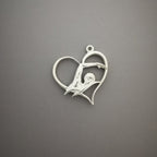 Любов към плуването – Дамски спортен медальон от сребро 925 с класическо покритие – Ръчно изработено спортно бижу – Идеален подарък за жена, фенка на плуването – SSJ