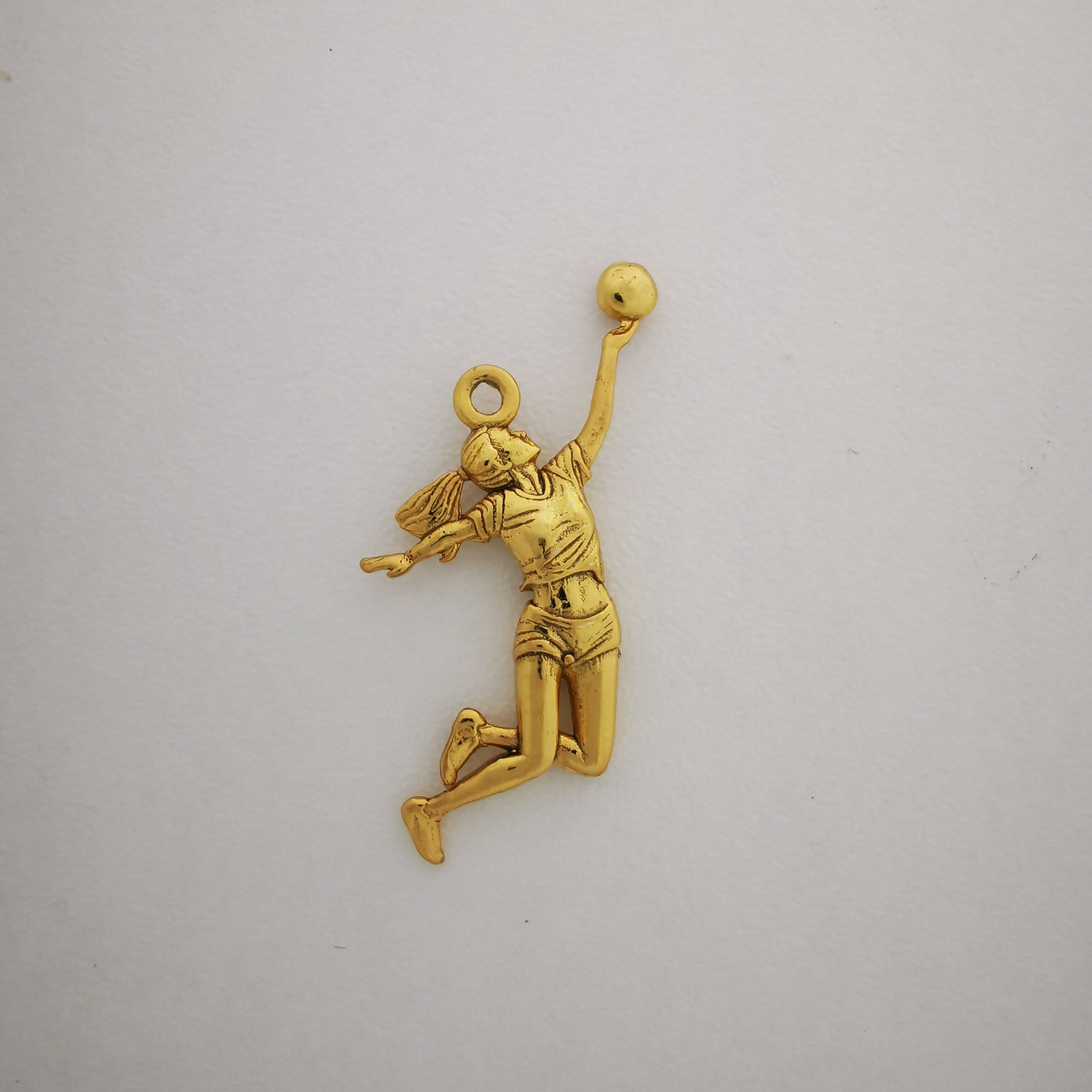 Волейболистка – Женски спортен медальон от сребро 925 с оксидирано покритие – Ръчно изработено бижу/талисман – Идеален подарък – SSJ