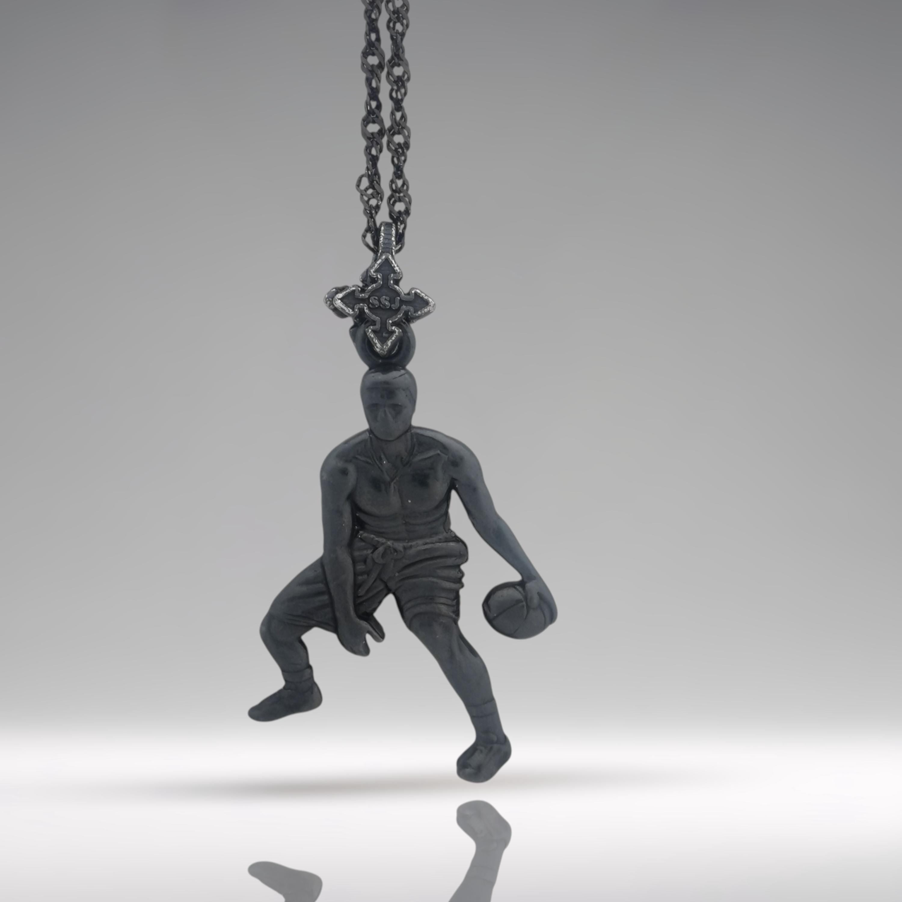 Баскетбол – Мъжки спортен медальон от сребро 925 с оксидирано черно покритие – Ръчно изработено бижу талисман за баскетболисти и фенове – Идеален подарък за спортист, треньор или почитател – SSJ