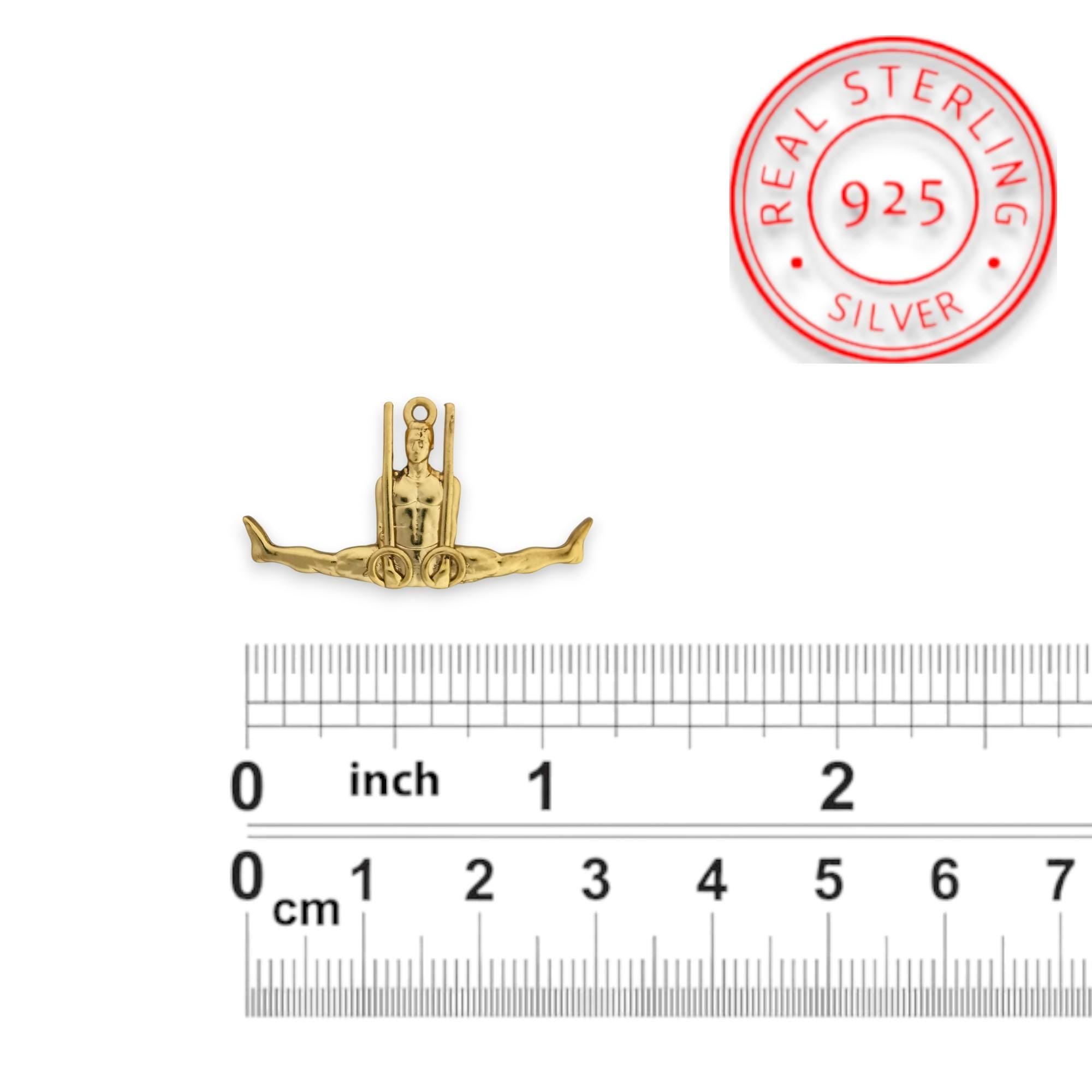 Гимнастик на халки – Мъжки спортен медальон от сребро 925 с позлатено покритие – Ръчно изработено бижу талисман за гимнастици и спортисти – Идеален подарък за спортист, треньор или фен – SSJ