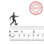 Футболист – Мъжки спортен медальон от сребро 925 с оксидирано покритие – Ръчно изработено спортно бижу – Идеален подарък за мъж, фен на футбола – SSJ