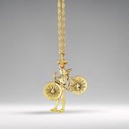 Колоездачка – Велосипедистка – Женски спортен медальон с позлатено покритие – Сребро 925 – Ръчно изработено бижу за дами с любов към колоезденето – SSJ