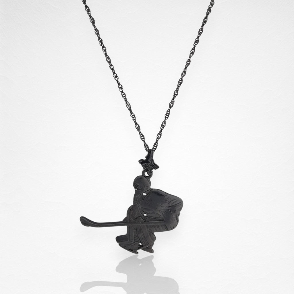 Хокеист (вратар) – Мъжки спортен медальон от сребро 925 с оксидирано покритие – Ръчно изработено спортно бижу – Идеален подарък за мъж, фен на хокея – SSJ