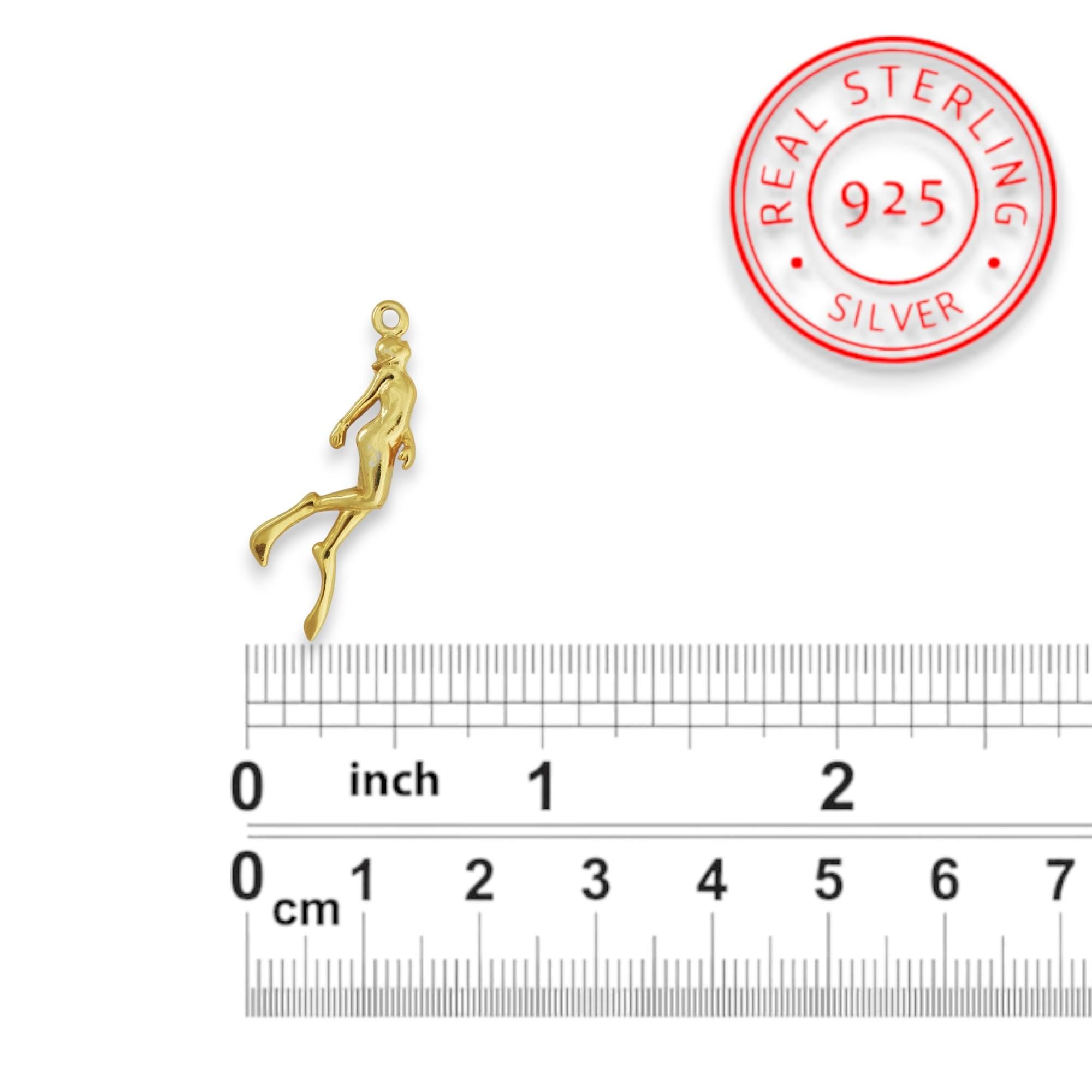 Дайвинг – Дамски медальон Водолаз от сребро 925 с позлатено покритие – Ръчно изработено бижу Гмуркач за любителки на морето и подводния свят – SSJ