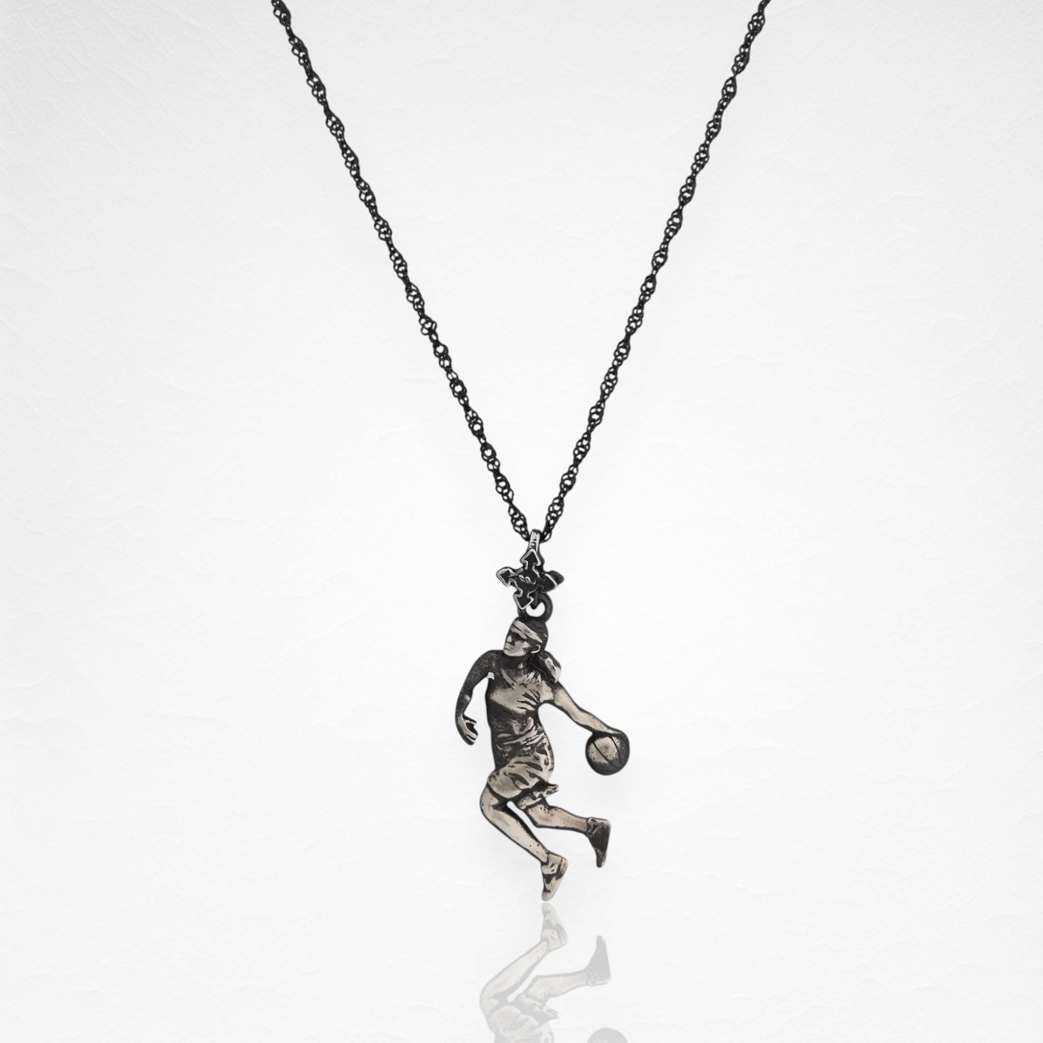 Баскетбол – Женски спортен медальон от сребро 925 с винтидж покритие – Ръчно изработено бижу талисман за баскетболистки и фенки на спорта – Идеален подарък за спортист, треньор или почитател – SSJ