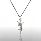 Pole Dance (Танци на пилон) – Дамски спортен медальон от сребро 925 в класическо сребро – Ръчно изработено спортно бижу – Идеален подарък за жена, фенка на гимнастиката – SSJ