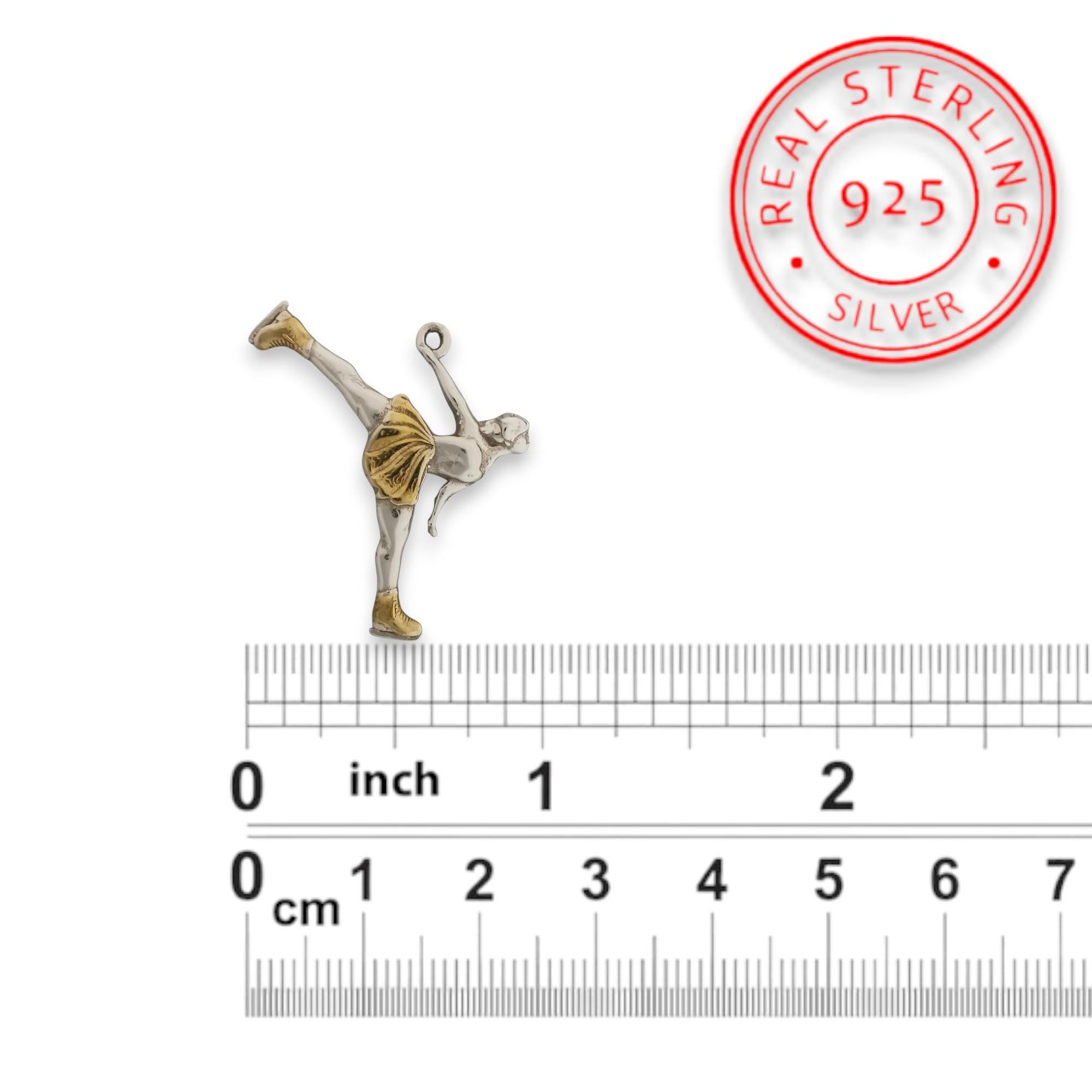 Фигурно пързаляне (спирала) – Дамски спортен медальон от сребро 925 с частично позлатено покритие – Ръчно изработено спортно бижу – Идеален подарък за жена, фенка на фигурното пързаляне – SSJ