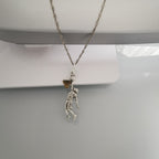 Баскетбол – Мъжки спортен медальон от сребро 925 с частично позлатено покритие – Ръчно изработено бижу талисман за баскетболисти и фенове – Идеален подарък за спортист или треньор – SSJ