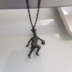 Баскетбол – Мъжки спортен медальон от сребро 925 с оксидирано покритие – Ръчно изработено бижу талисман за баскетболисти и фенове – Идеален подарък за спортист, треньор или почитател – SSJ