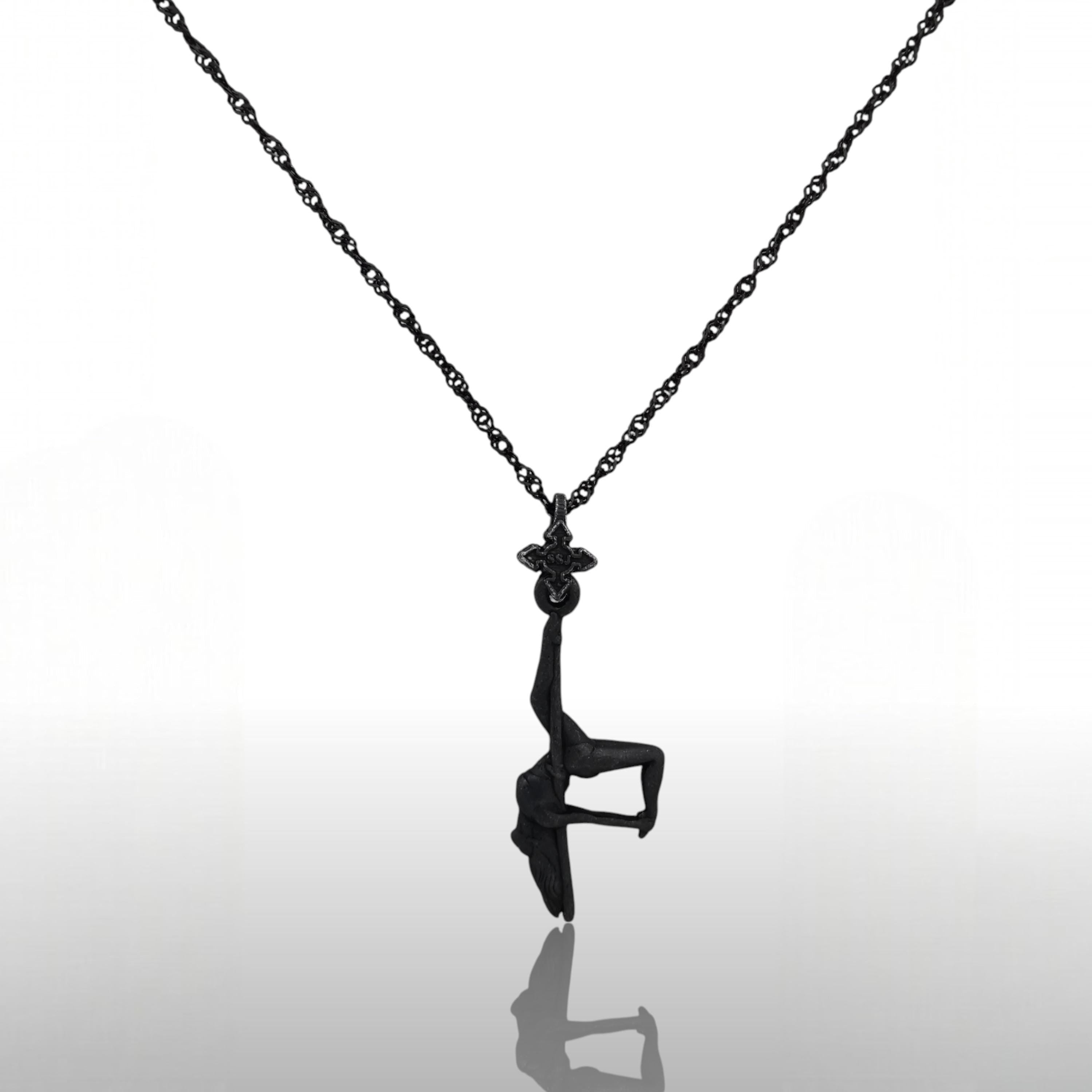 Pole Dance (Танци на пилон) – Дамски спортен медальон от сребро 925 с оксидирано покритие – Ръчно изработено спортно бижу – Идеален подарък за жена, фенка на гимнастиката – SSJ