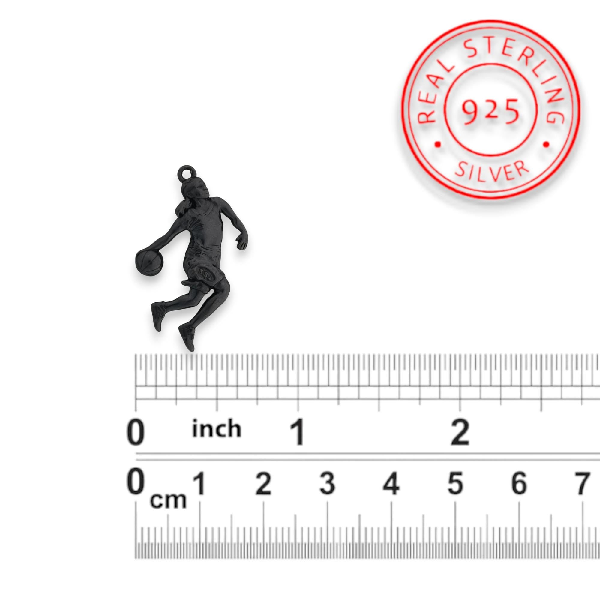 Баскетбол – Женски спортен медальон от сребро 925 с оксидирано черно покритие – Ръчно изработено бижу талисман за баскетболистки и фенки на спорта – Идеален подарък за спортист, треньор или почитател – SSJ