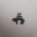 Борба – Мъжки спортен медальон от сребро 925 с оксидирано покритие – Ръчно изработено бижу талисман за борци, треньори и фенове на бойните изкуства – SSJ