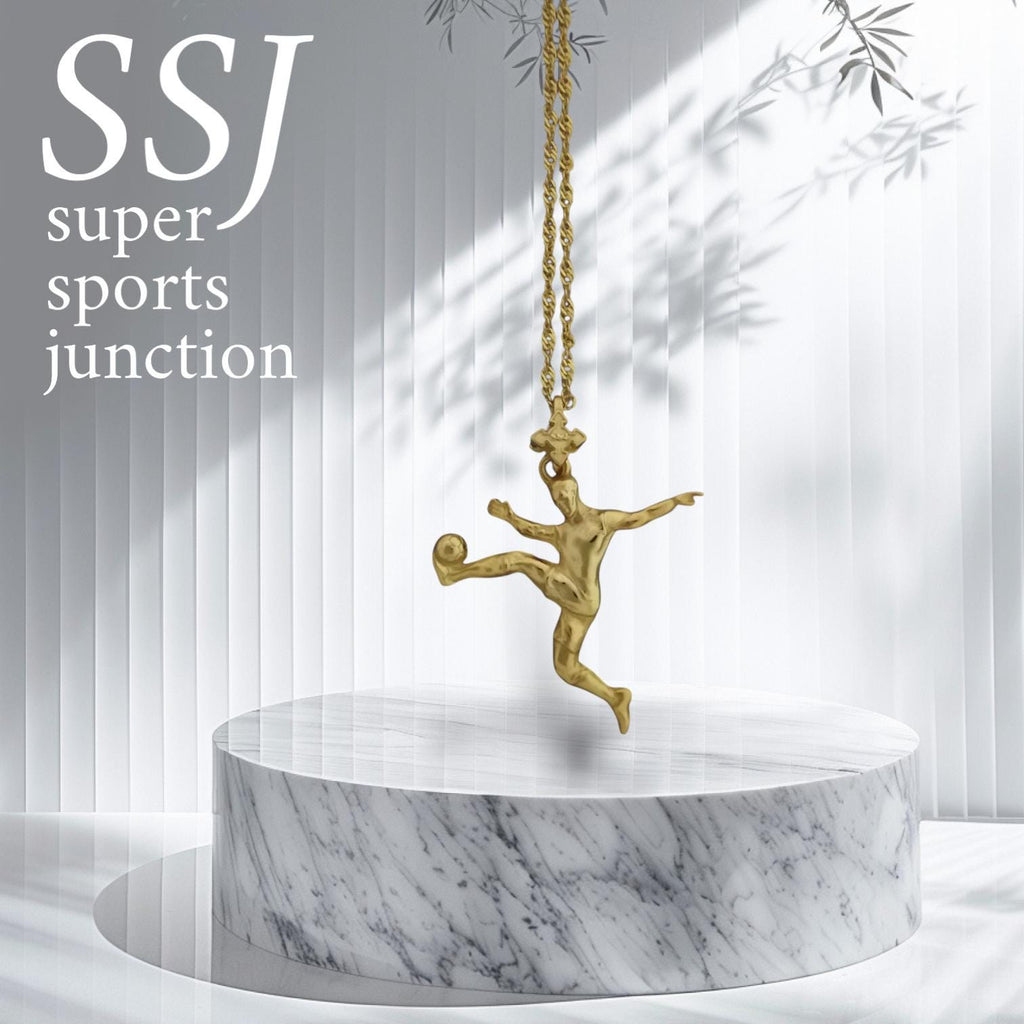 Футболист (воле) – Мъжки спортен медальон от сребро 925 с позлатено покритие – Ръчно изработено спортно бижу – Идеален подарък за мъж, фен на футбола – SSJ