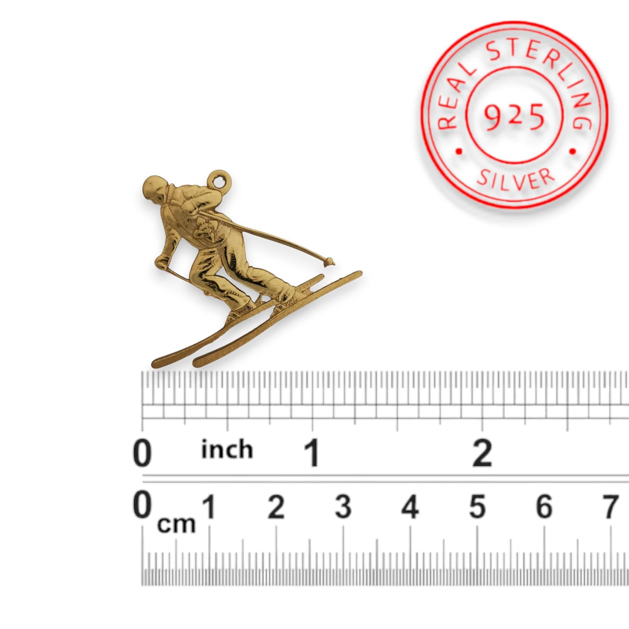Скиор – Унисекс спортен медальон от сребро 925 с позлатено покритие – Ръчно изработено спортно бижу – Идеален подарък за фен на зимните спортове – SSJ