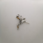 Футболист (задна ножица) – Мъжки спортен медальон от сребро 925 с частично позлатено покритие – Ръчно изработено спортно бижу – Идеален подарък за мъж, фен на футбола – SSJ