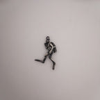 Гмуркач – Мъжки медальон Водолаз от сребро 925 с оксидирано покритие – Ръчно изработено бижу Дайвинг за любители на морето и подводните спортове – SSJ