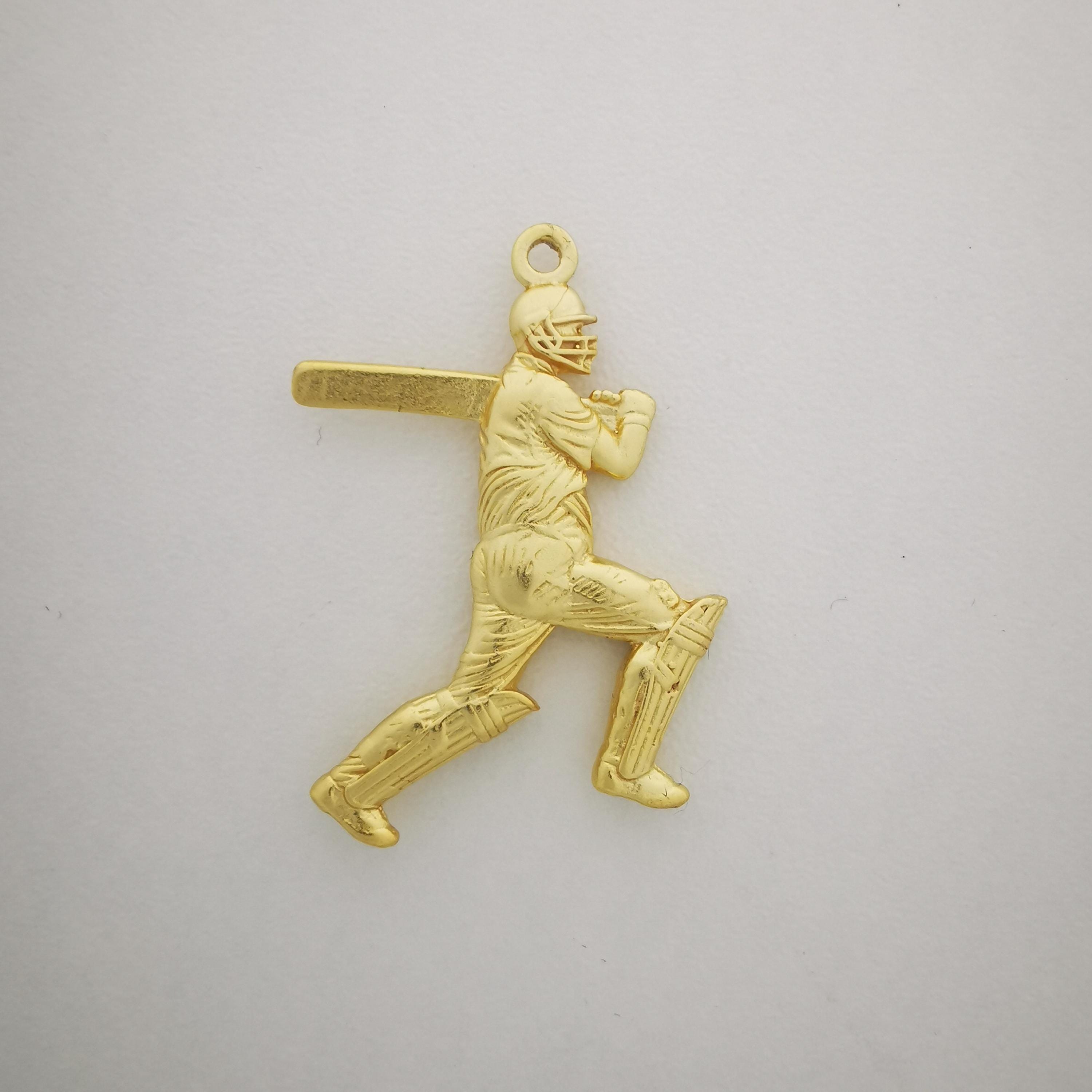 Крикет – Мъжки спортен медальон с позлатено покритие – Сребро 925 – Ръчно изработено спортно бижу – Идеален подарък – SSJ