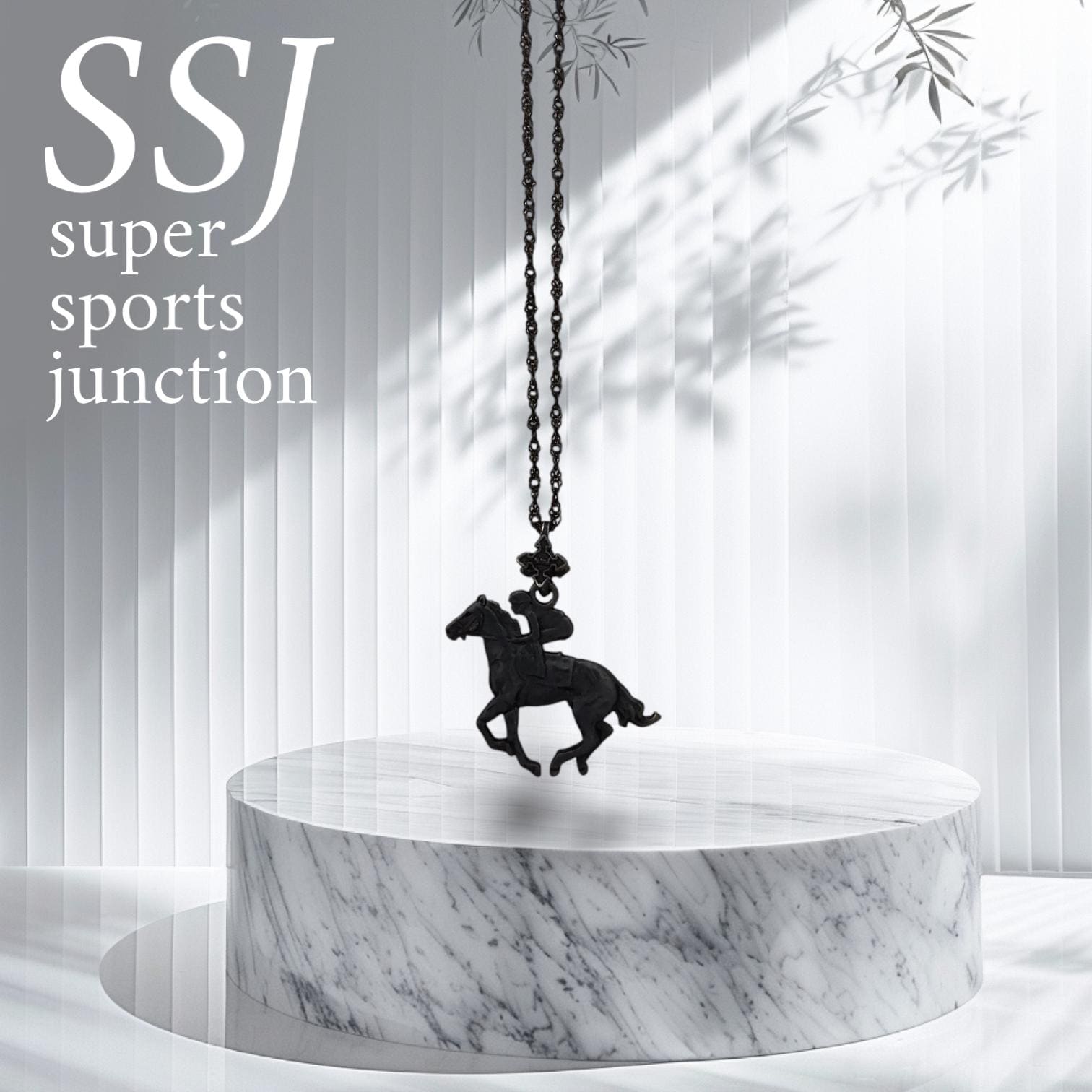 Жокей – Мъжки спортен медальон със състезателен кон – Оксидирано сребро 925 – Ръчно изработено бижу/талисман конен спорт – Идеален подарък – SSJ