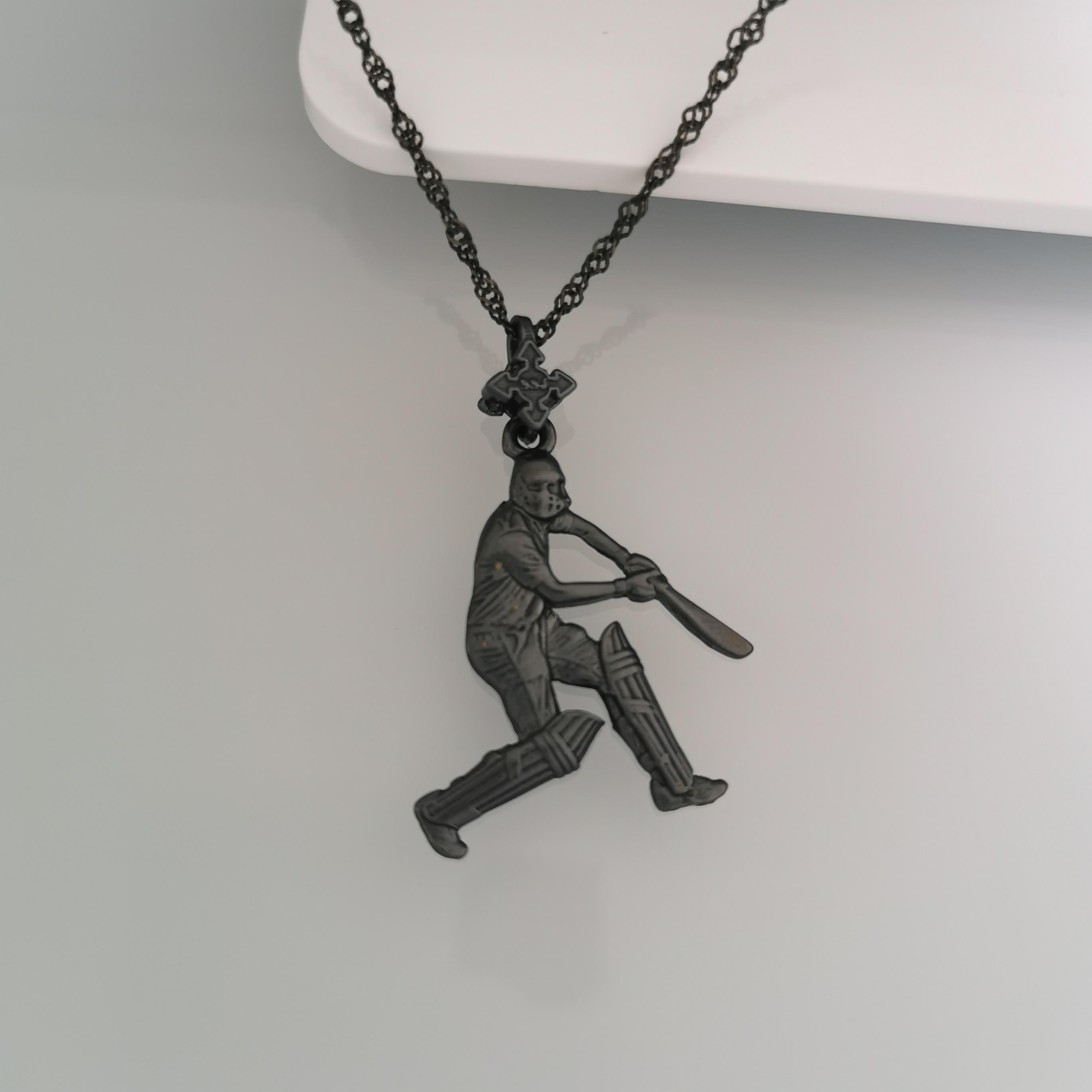 Крикет – Мъжки спортен медальон от оксидирано сребро 925 – Ръчно изработено бижу/талисман – Идеален подарък за спортист – SSJ