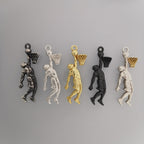 Баскетбол – Мъжки спортен медальон от сребро 925 с позлатено покритие – Ръчно изработено бижу талисман за баскетболисти и фенове – Идеален подарък за спортист или треньор – SSJ