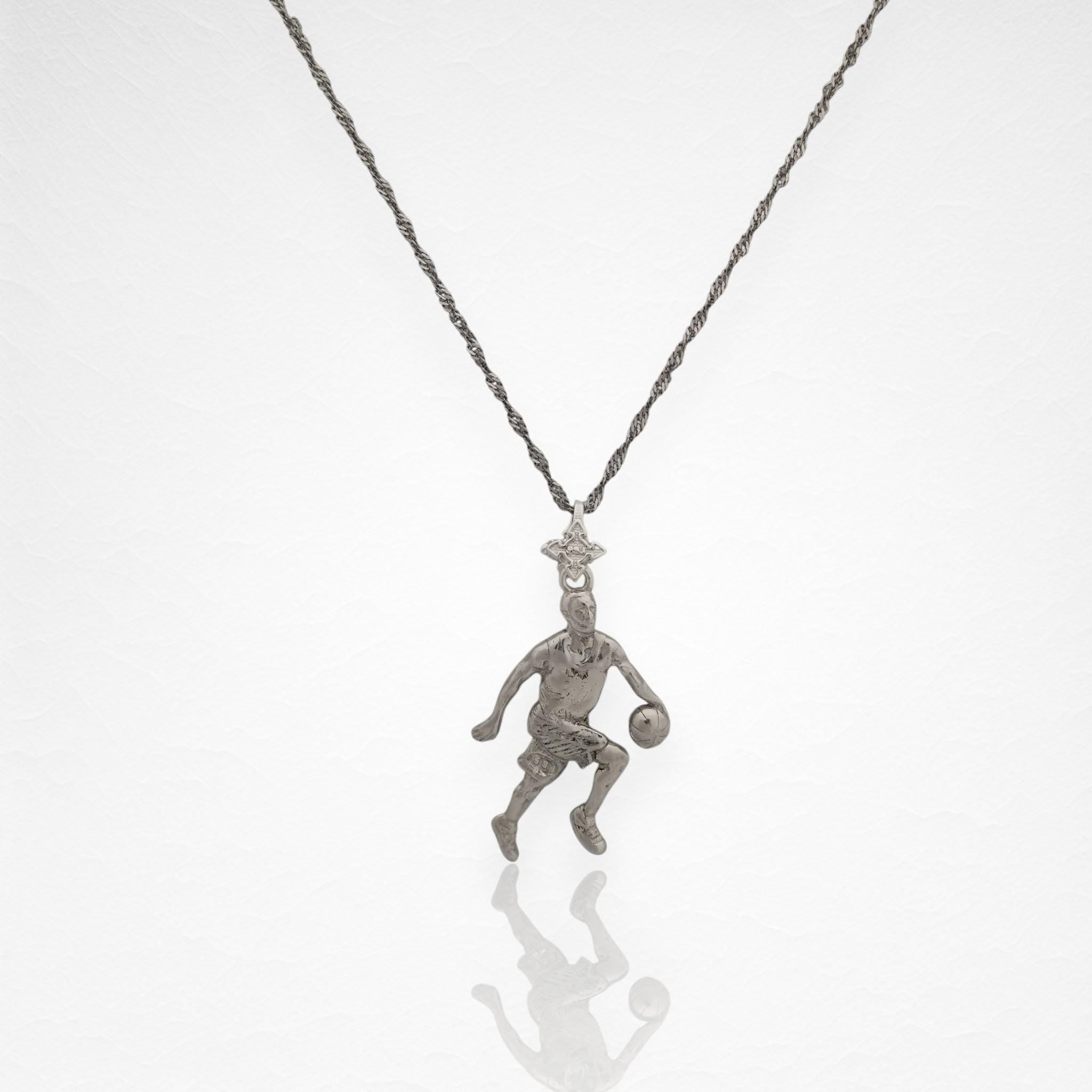 Баскетбол – Мъжки спортен медальон от сребро 925 с класическо полирано покритие – Ръчно изработено бижу талисман за баскетболисти и фенове – Идеален подарък за спортист, треньор или почитател – SSJ