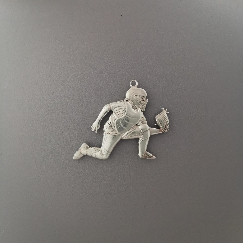 Бейзбол – Мъжки спортен медальон от сребро 925 – Ръчно изработено бижу талисман за бейзболисти, треньори и фенове – Идеален спортен подарък – SSJ