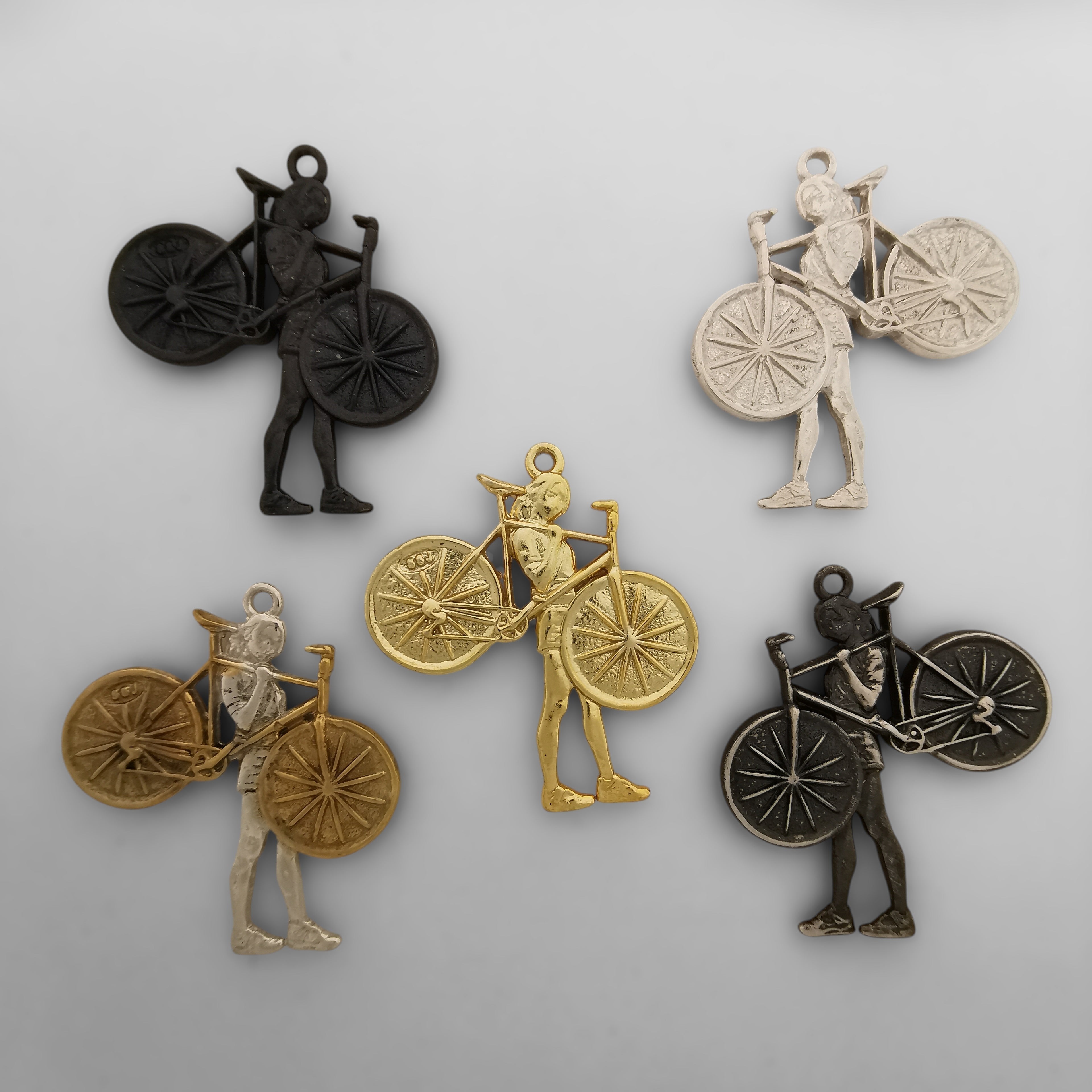 Колоездачка – Велосипедистка – Женски спортен медальон с винтидж покритие – Сребро 925 – Ръчно изработено бижу за дами с любов към спорта – SSJ