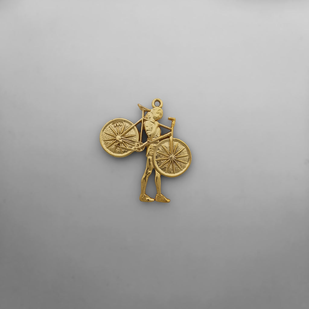 Колоездачка – Велосипедистка – Женски спортен медальон с позлатено покритие – Сребро 925 – Ръчно изработено бижу за дами с любов към колоезденето – SSJ