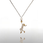 Баскетбол – Женски спортен медальон от сребро 925 с частично позлатено покритие – Ръчно изработено бижу талисман за баскетболистки и фенки на спорта – Идеален подарък за спортист, треньор или почитател – SSJ