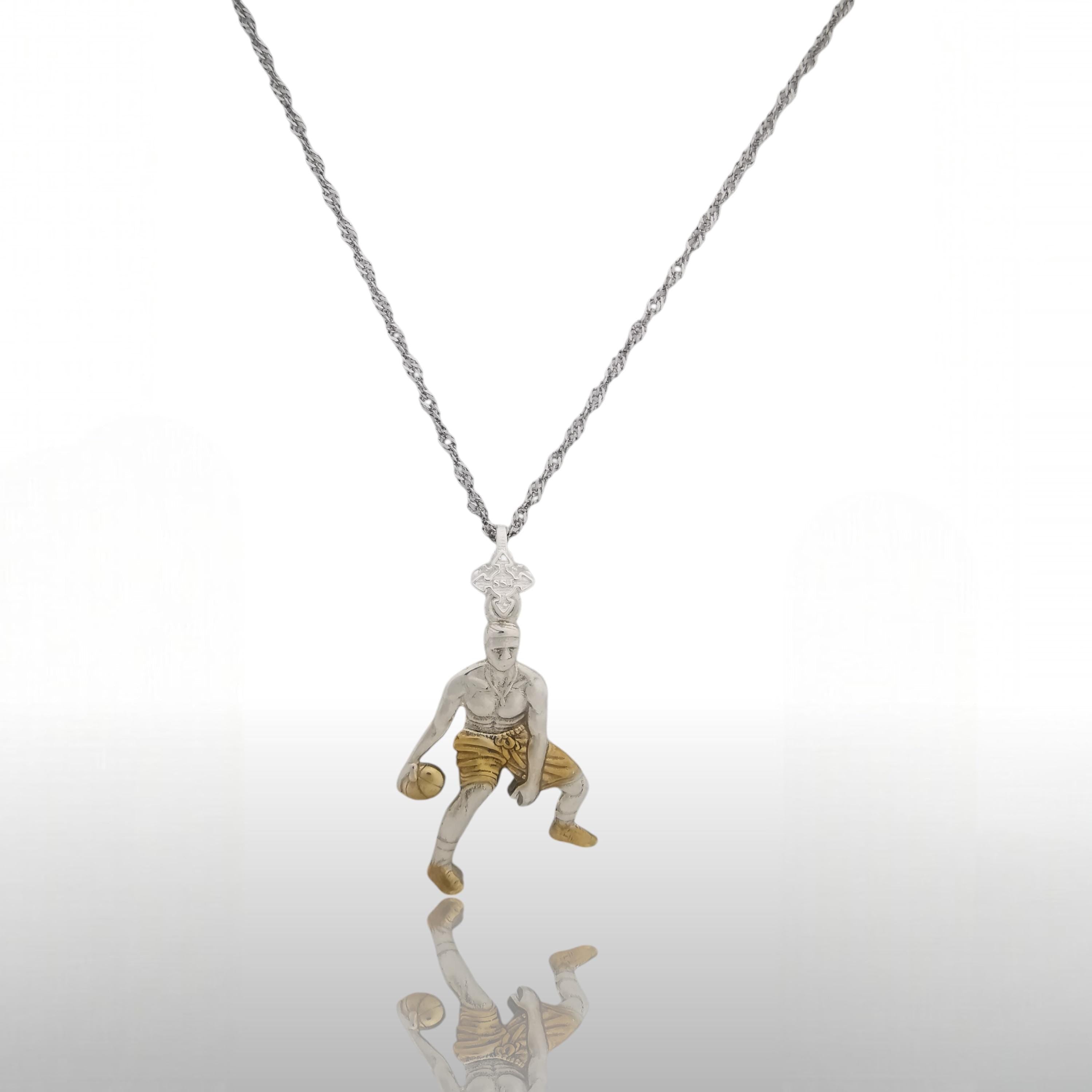 Баскетбол – Мъжки спортен медальон от сребро 925 с частично позлатено покритие – Ръчно изработено бижу талисман за баскетболисти и фенове – Идеален подарък за спортист, треньор или почитател – SSJ