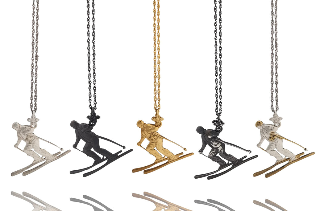 Скиор – Унисекс спортен медальон от сребро 925 с позлатено покритие – Ръчно изработено спортно бижу – Идеален подарък за фен на зимните спортове – SSJ