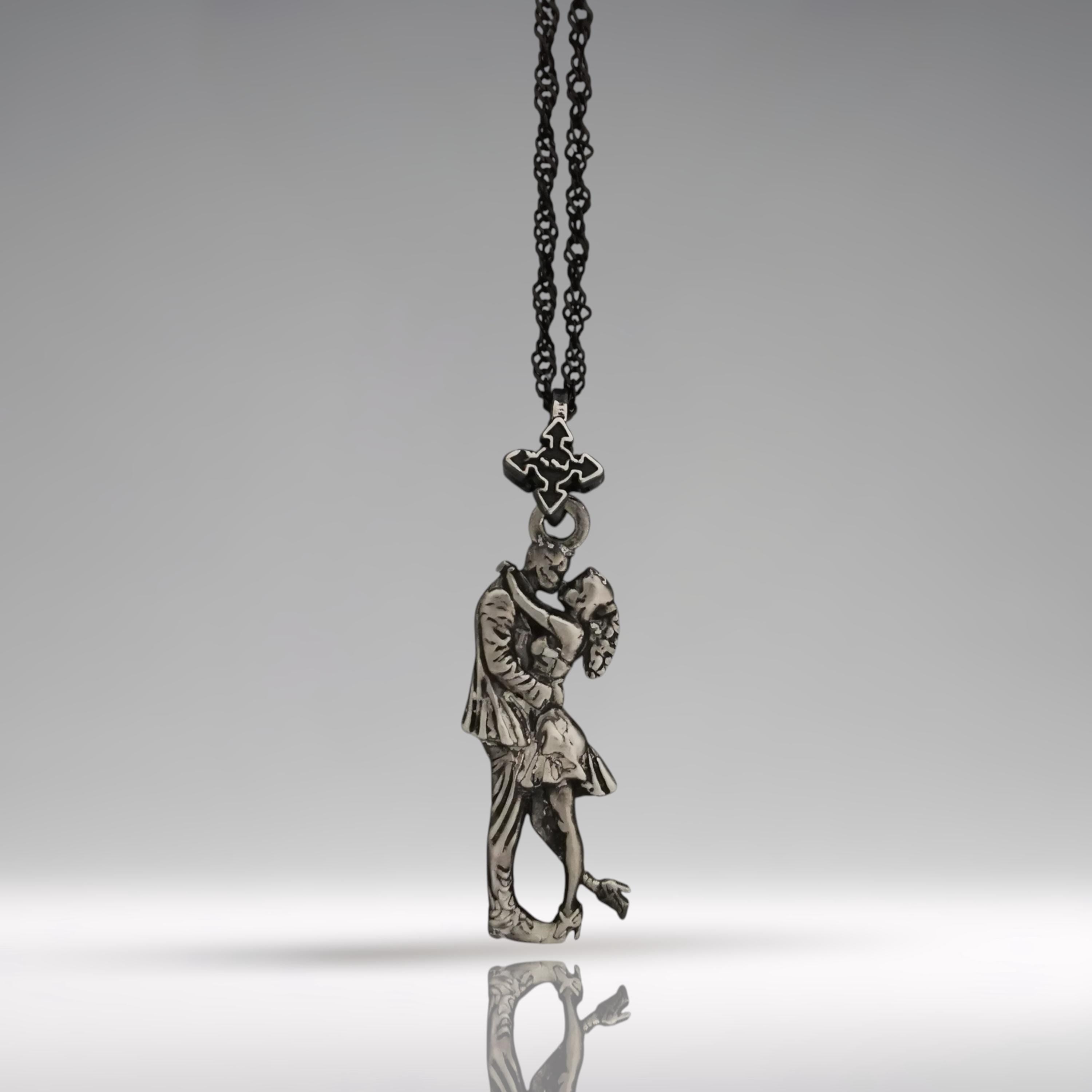 Танго – Унисекс спортен медальон с винтидж покритие – Сребро 925 – Ръчно изработено спортно бижу – Идеален подарък за жена, фенка на тангото – SSJ