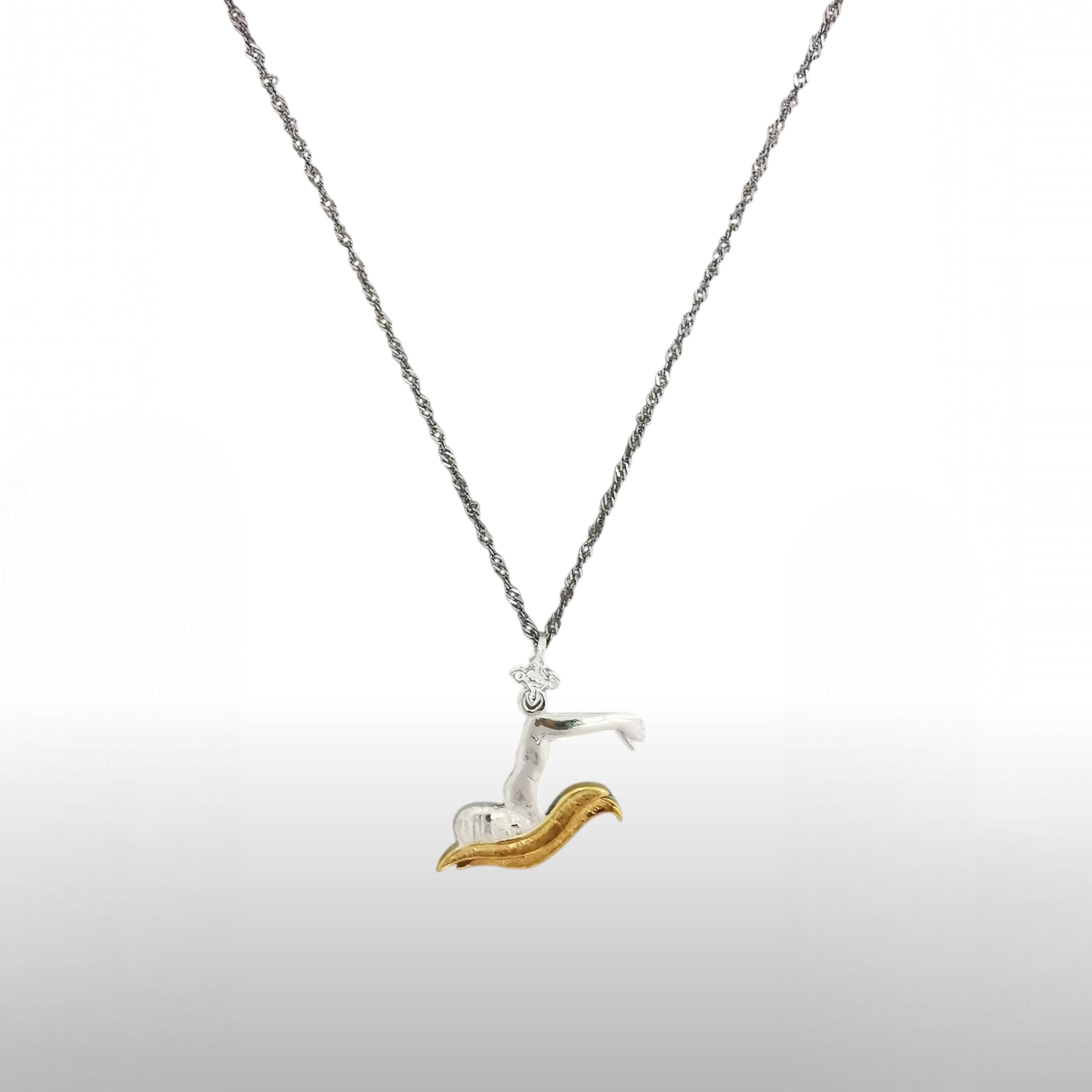 Плувец (кроул) – Мъжки спортен медальон от сребро 925 с частично позлатено покритие – Ръчно изработено спортно бижу – Идеален подарък за мъж, фен на плуването – SSJ