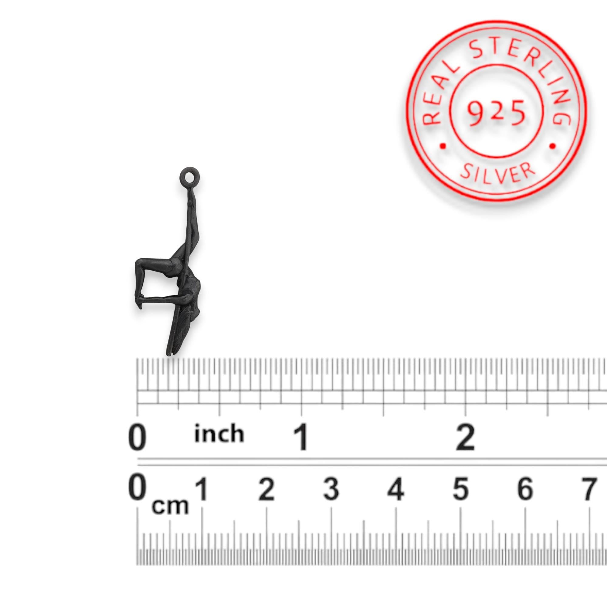 Pole Dance (Танци на пилон) – Дамски спортен медальон от сребро 925 с оксидирано покритие – Ръчно изработено спортно бижу – Идеален подарък за жена, фенка на гимнастиката – SSJ