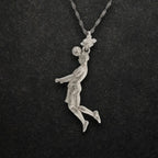 Футболист (удар с глава) – Мъжки спортен медальон от сребро 925 с класическо покритие – Ръчно изработено спортно бижу – Идеален подарък за мъж, фен на футбола – SSJ