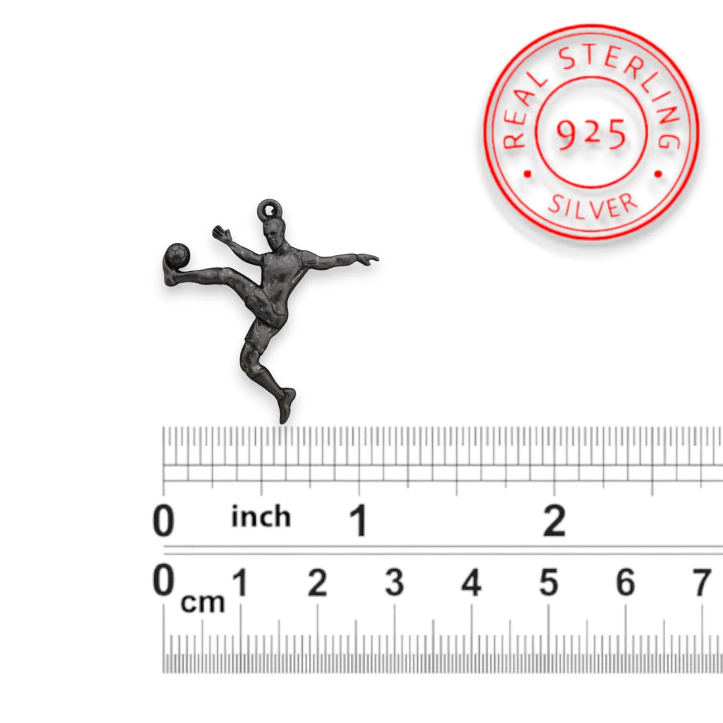 Футболист (воле) – Мъжки спортен медальон от сребро 925 с оксидирано покритие – Ръчно изработено спортно бижу – Идеален подарък за мъж, фен на футбола – SSJ