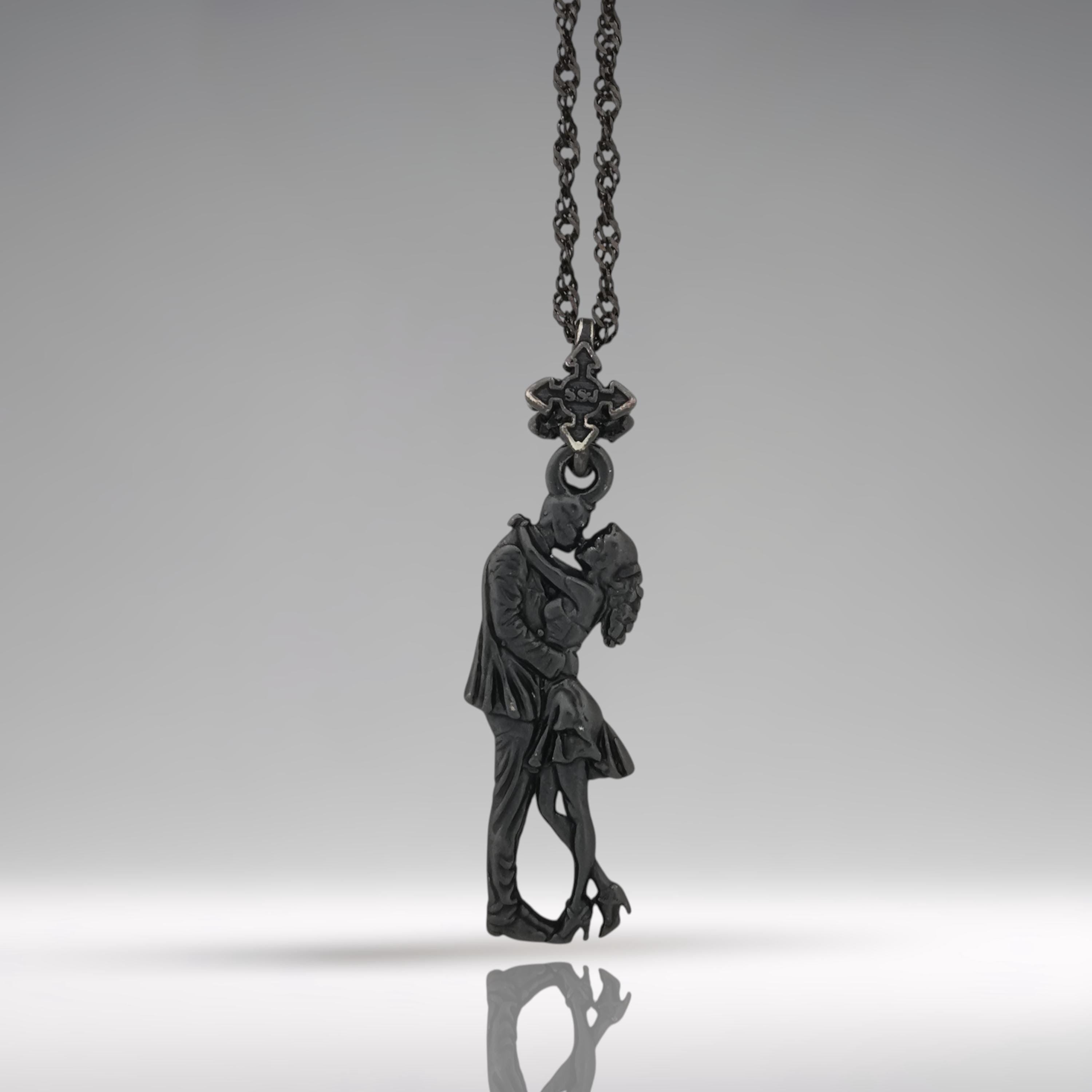 Танго – Унисекс медальон с оксидирано покритие – Сребро 925 – Ръчно изработено бижу – Идеален подарък – SSJ